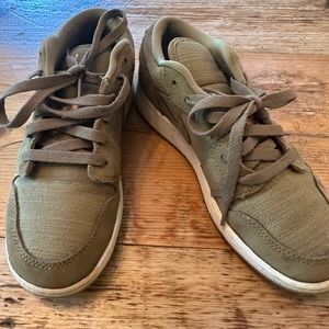 Nike Jordan 1 Lows - Bleached Coral Trooper - Canvas Leather ladies 6 / youth 4.